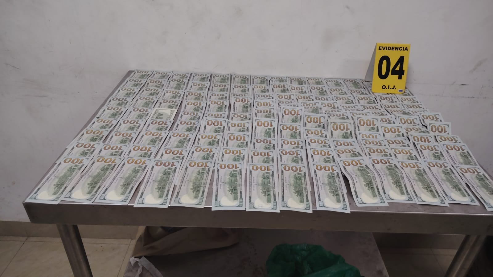 Dos hombres fueron detenidos en la zona sur con cerca de ¢15 millones de dudosa procedencia.