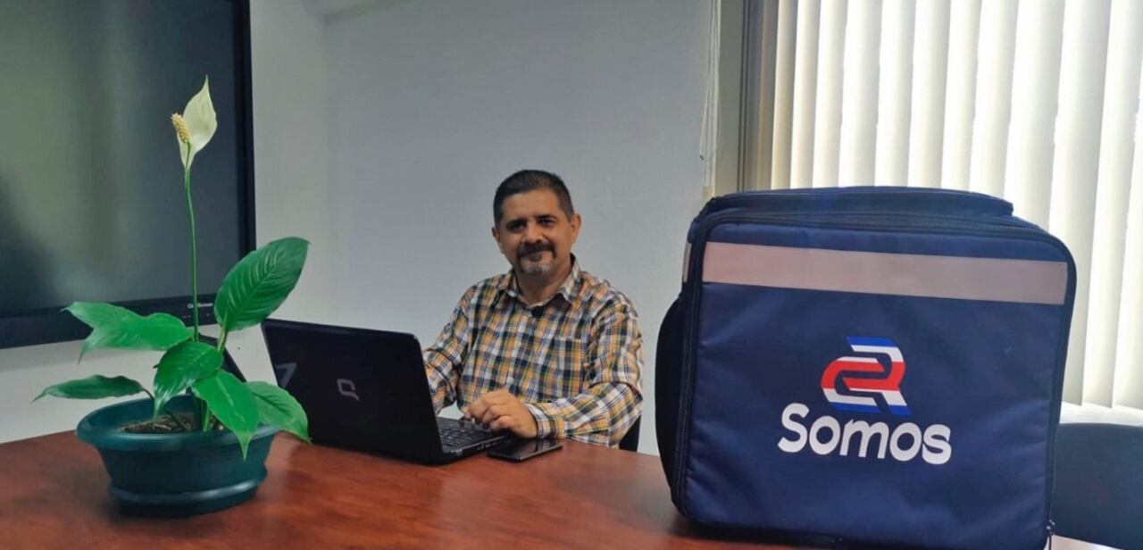 SomosCR es una nueva empresa que entra al mercado para repartir comida y, prácticamente de todo. La gran novedad es que quienes se encarguen de repartir, sea en motocicleta, bicicleta, bicimoto y hasta carro, tendrán todas las garantías de ley