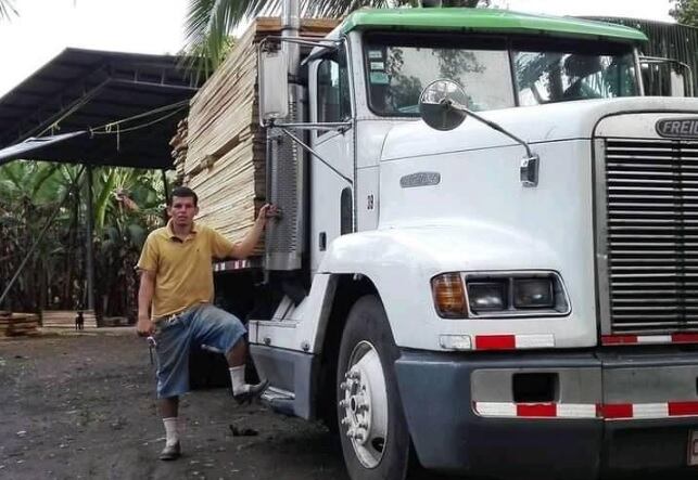 Juan Carlos Carrillo Chavarría, fue asesinado de un balazo en el pecho la noche del sábado. Foto Facebook.