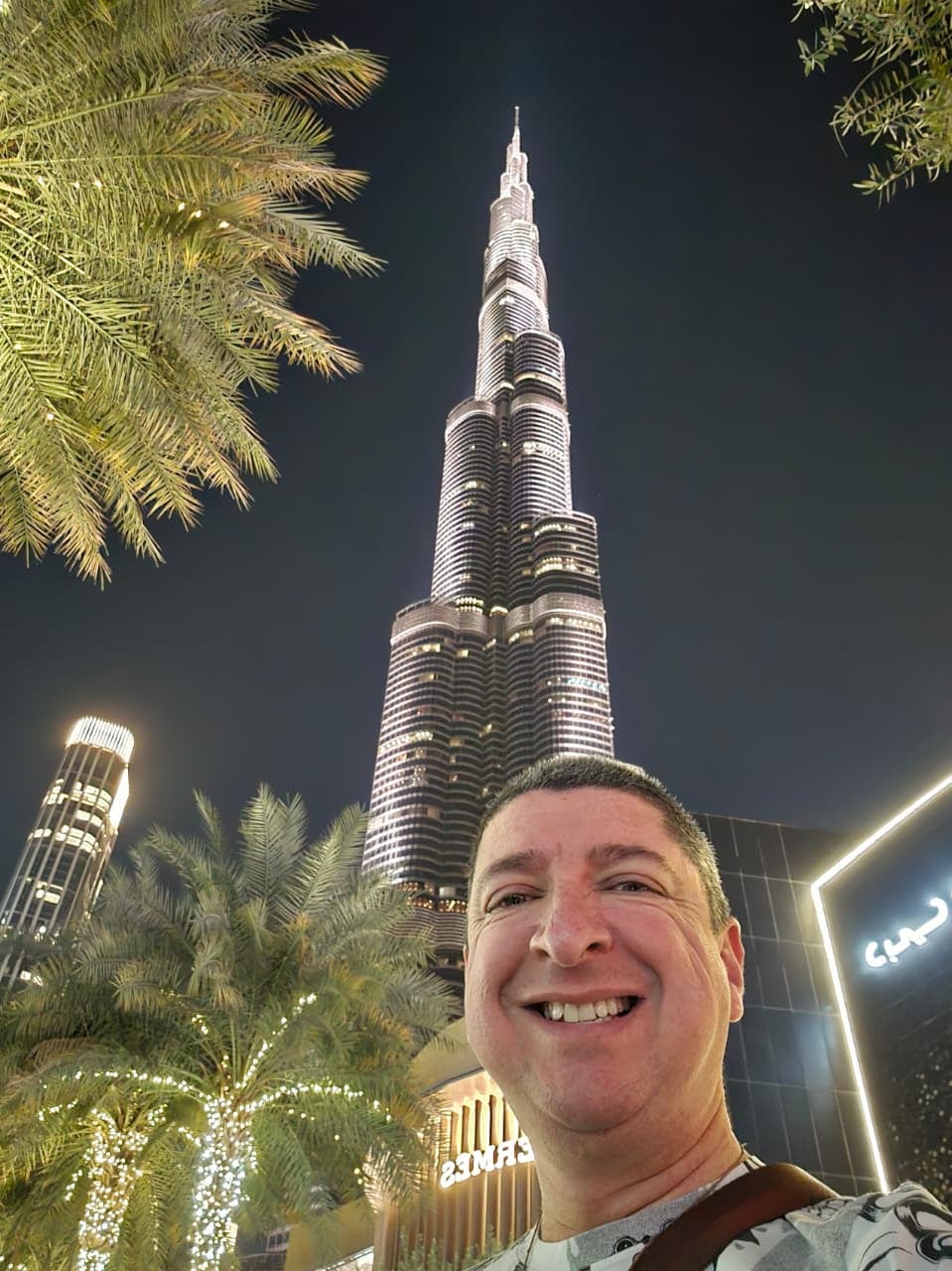 El influencer costarricense, Johan Sandí Fernández, llegó a Israel justo el pasado sábado 28 de febrero, cuando iniciaron los bombardeos de Israel y Estados Unidos a Irán y está atrapado en ese país