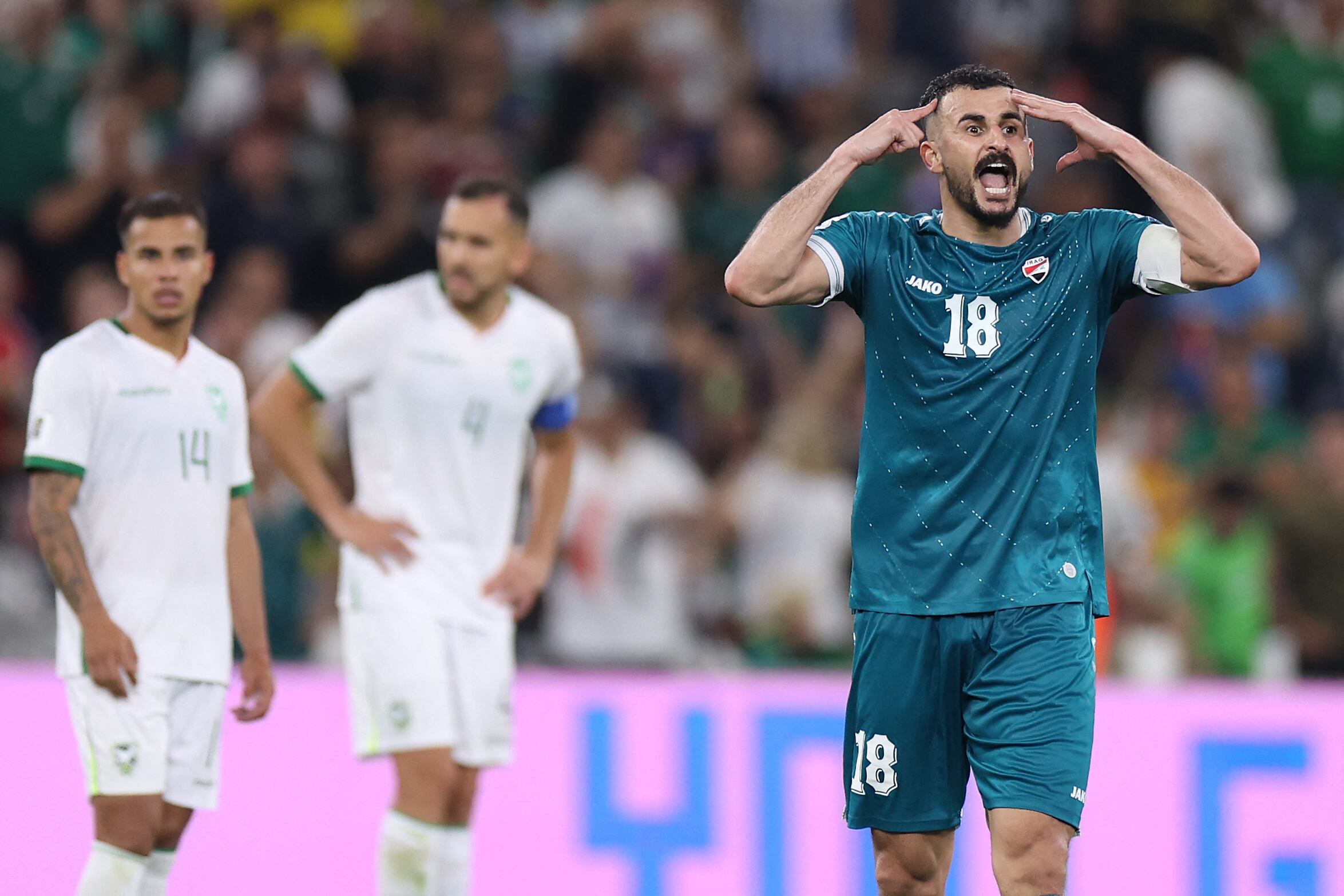 El delantero iraquí, Aymen Hussein, celebra el segundo gol de su equipo durante el partido de repesca de la final de las eliminatorias para la Copa Mundial de la FIFA 2026 entre Irak y Bolivia en el Estadio BBVA.