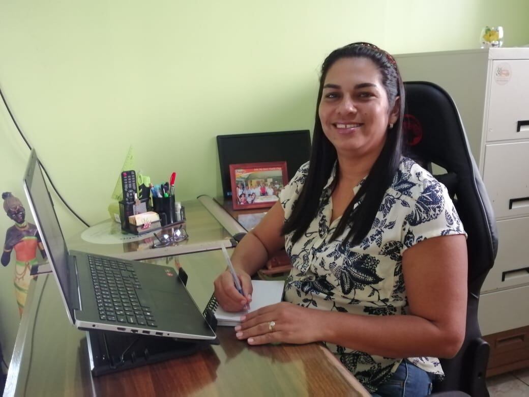 Yorleny Chacón Gómez, entre 2000 y 2005, hizo 17 veces el examen de matemática de bachillerato, ahora, 17 años después, está a 5 meses de lograr 3 títulos universitarios