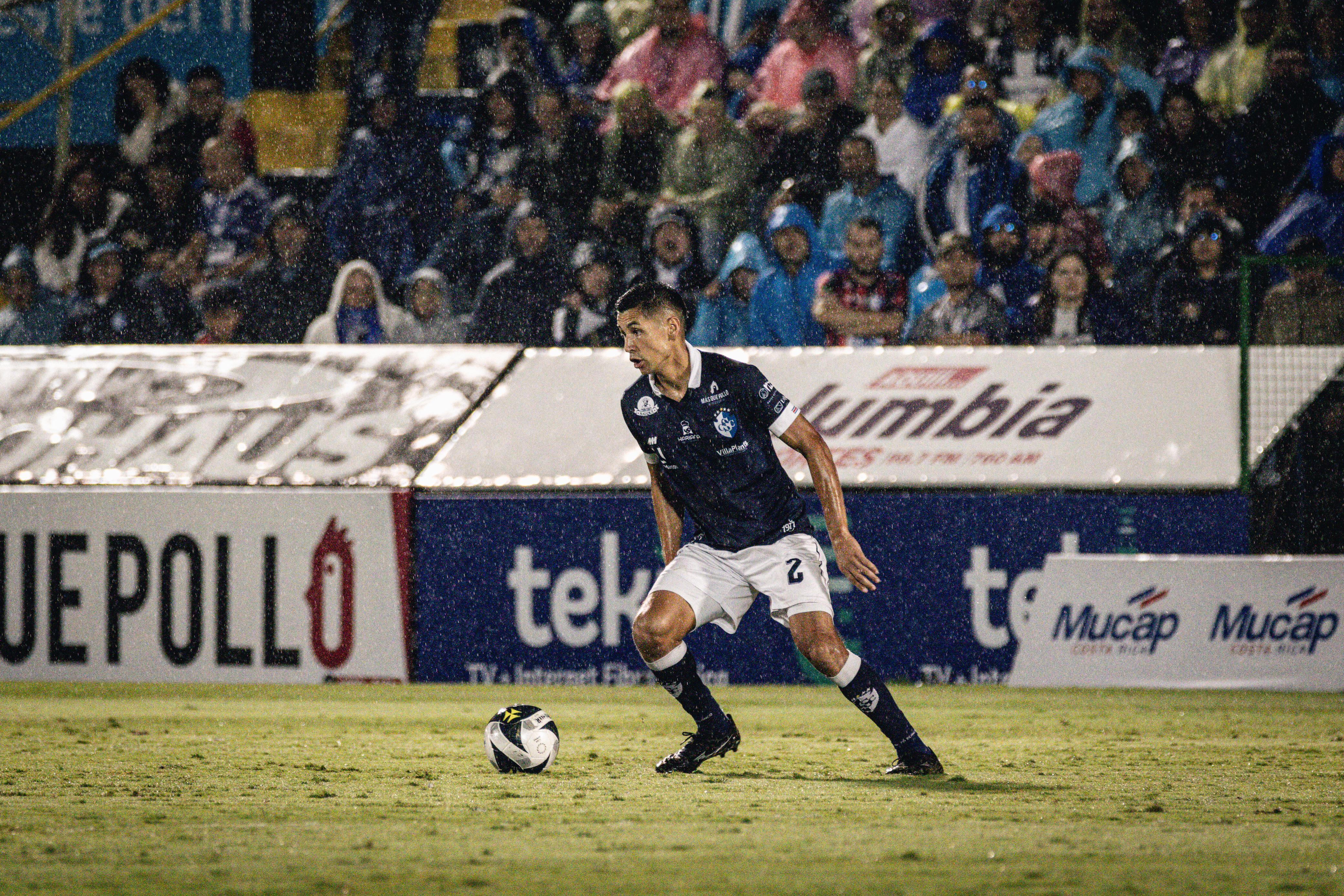 Cartaginés - Sporting, estadio Fello Meza