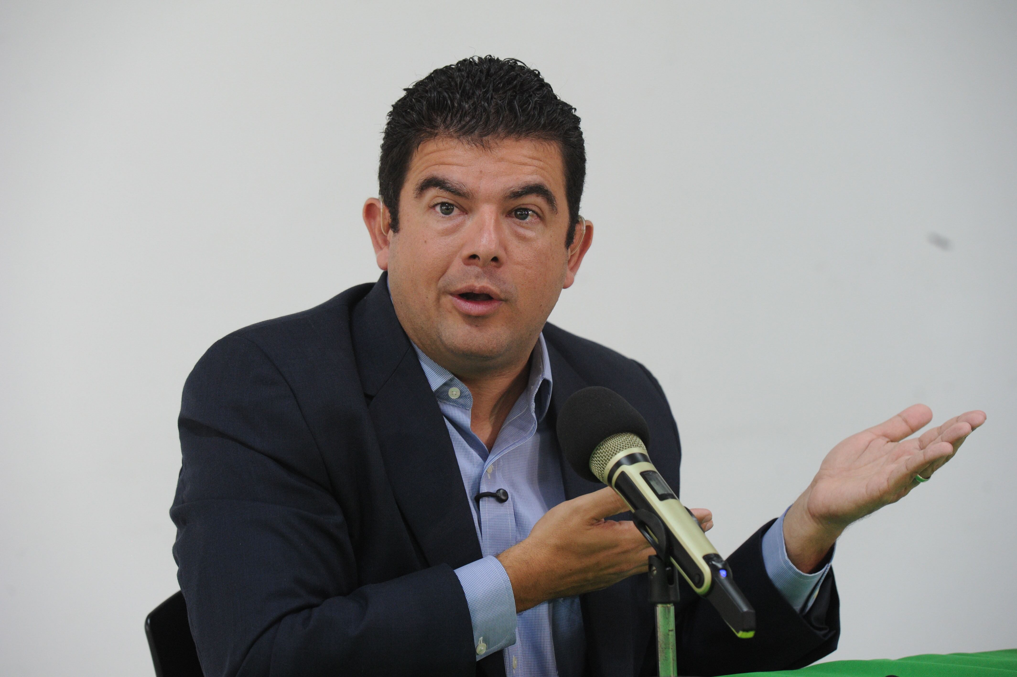 Conferencia de prensa, Álvaro Ramos Chaves.