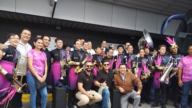 Única Internacional Sonora Santanera fue recibida de forma impensada en el aeropuerto