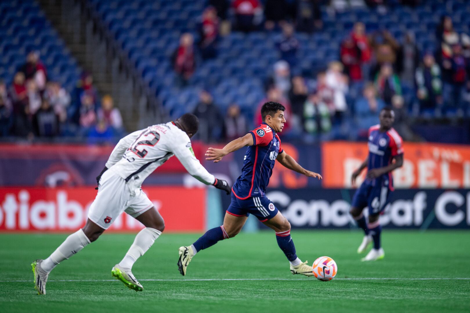 New England Revolution goleó 4-0 a Alajuelense en los octavos de final de la Copa de Campeones de Concacaf. Foto: Concacaf.com