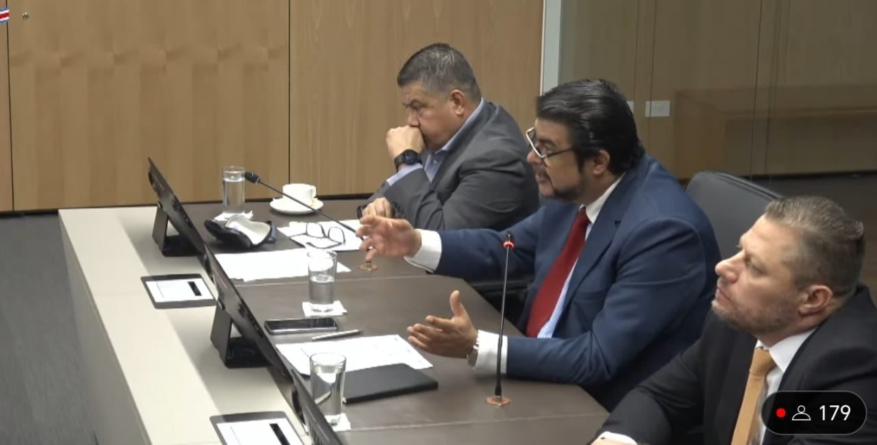 Jerarcas de Seguridad hablan sobre los préstamos gota a gota