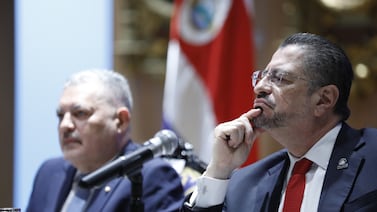 Expertos analizan las peleas de Rodrigo Chaves con “Raimundo y todo el mundo”: “Hay un populismo muy duro”