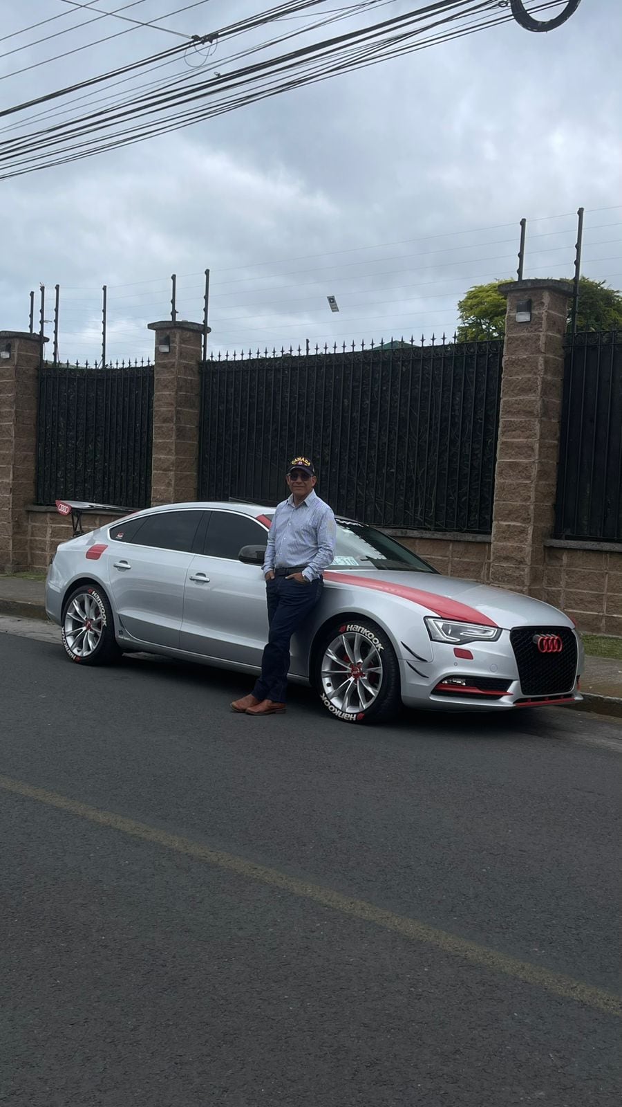 Federico Guzmán con su Audi A5