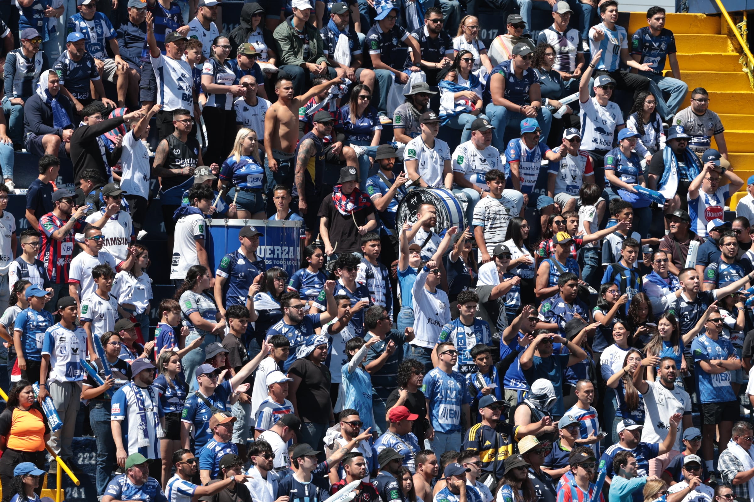 30/11/2025/ Juego entre Club Sport Cartagines vs Liga Deportiva Alajuelense por la fecha 17 del torneo apertura de l Liga Promerica en el estadio Fello Meza / foto John Durán