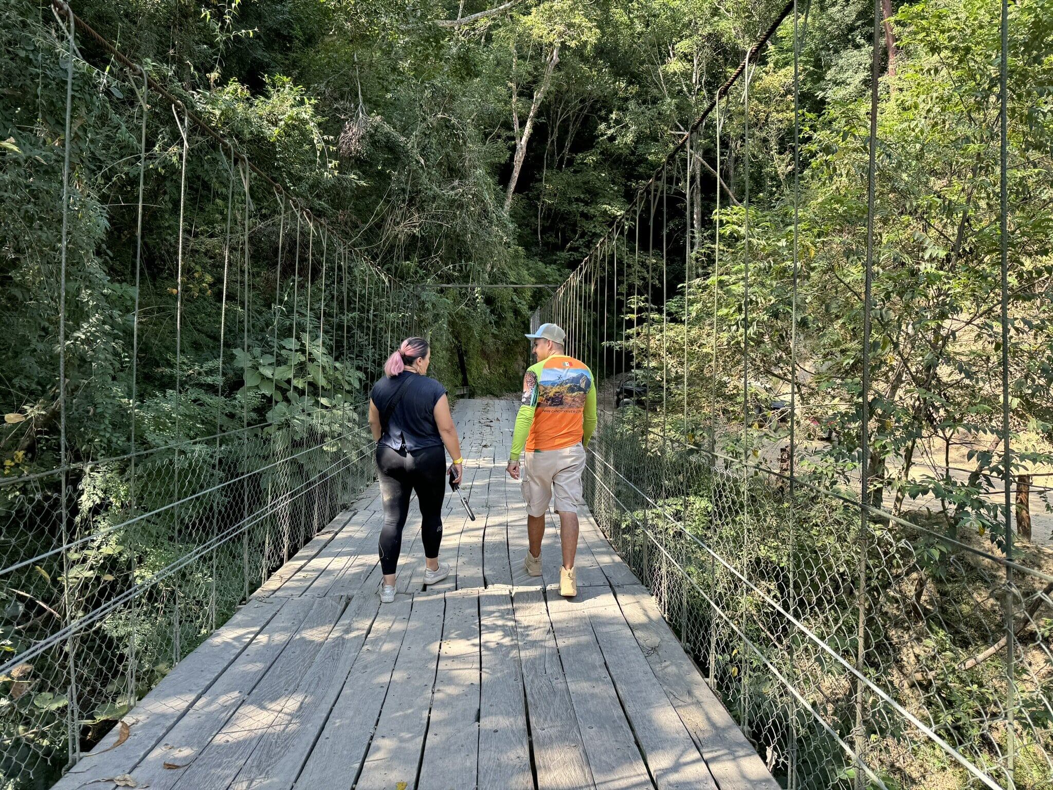 El puente colgante vehicular más largo del mundo está entre la naturaleza de México.