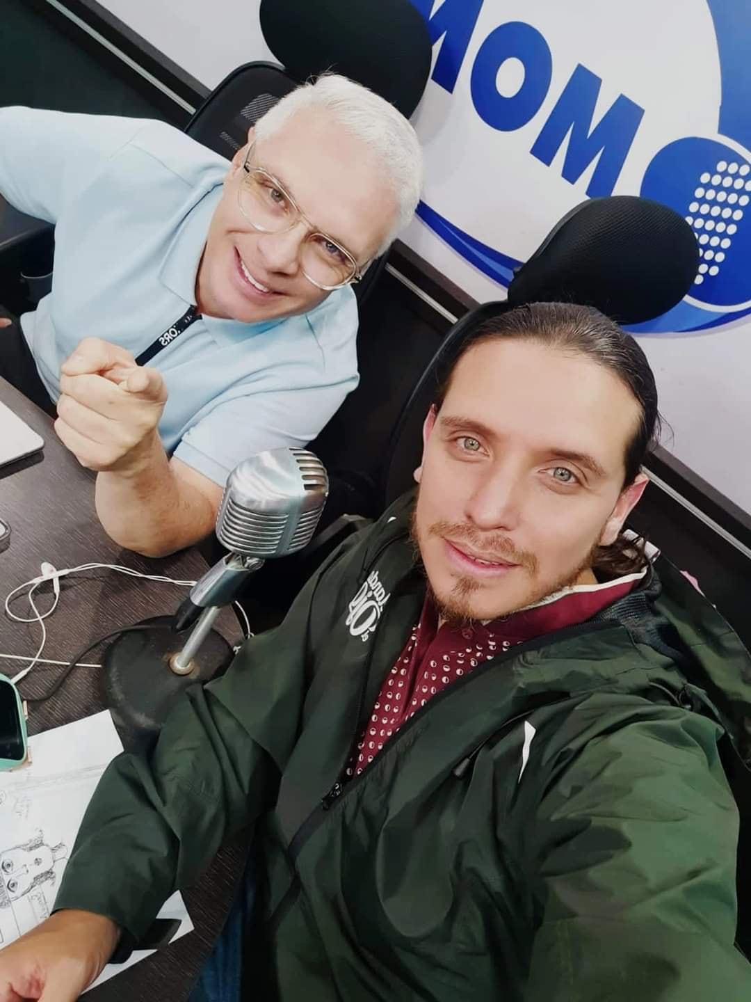 Locutor e imitador Marvin Ballestero de radio Monumental y Pelando el ojo.