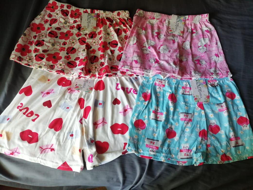 Rut Noemi Guerrero es una salvadoreña bien luchadora que con 64 años demuestra que a cualquier edad se puede empezar un negocito.