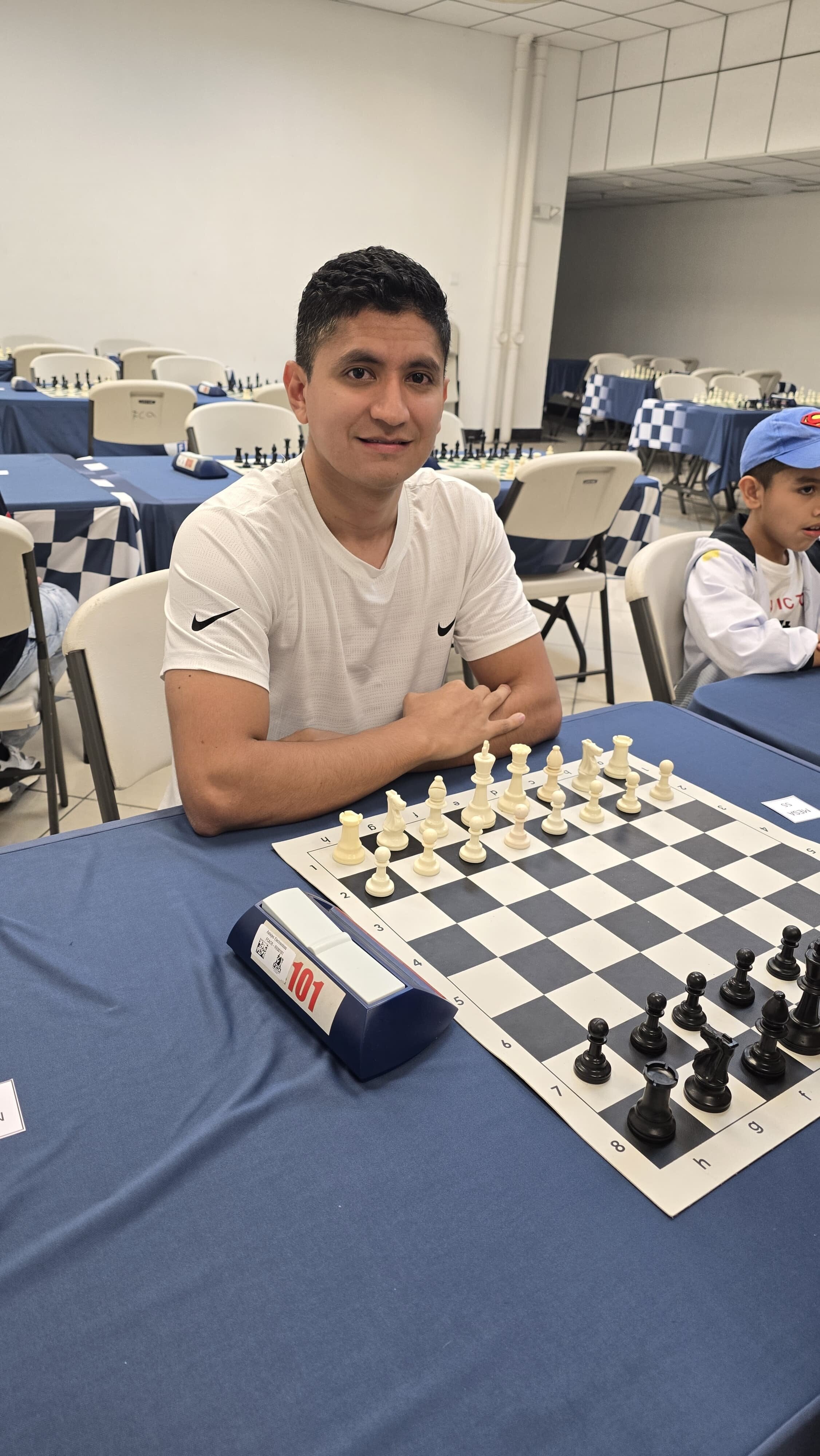 El ajedrez es un deporte que ha  apasionado a Isaac desde que tenía 16 años.