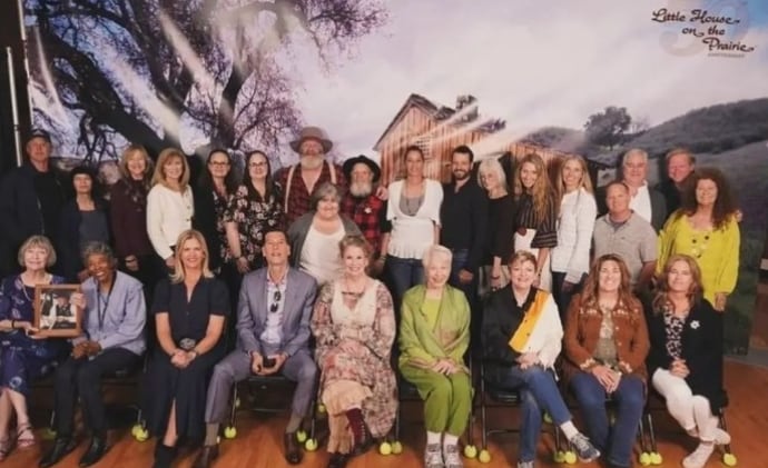 "La casa de la pradera" o “La familia Ingalls” se reunió al cumplirse 50 años de la serie.
