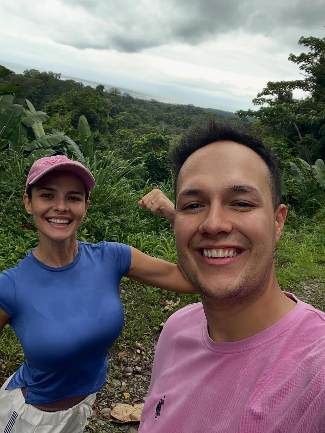Rafael Pérez Zárate y su novia Mahyla Roth Benavides