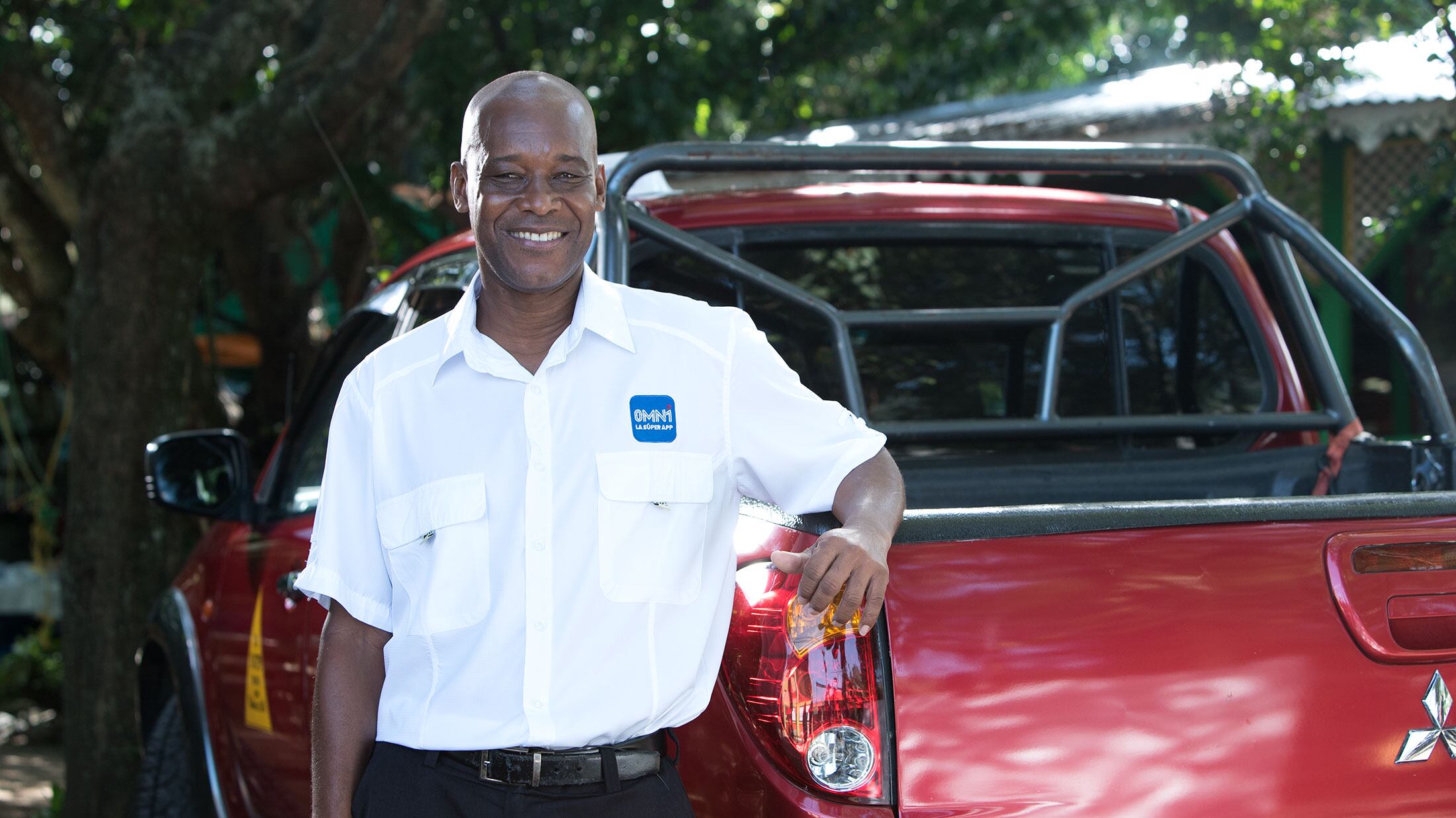 Exjugadores del mundial Italia 1990 grabaron un video para apoyar a Omni-Taxi
