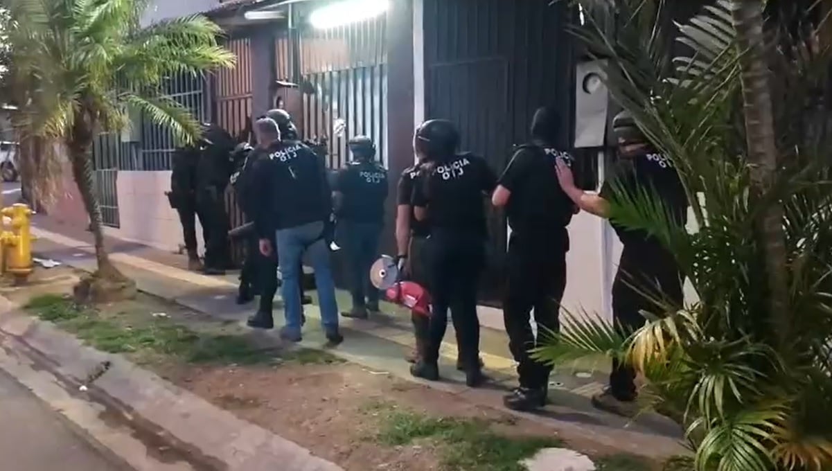 El joven fue detenido en dos allanamientos realizados en Guararí de Heredia. Foto OIJ.