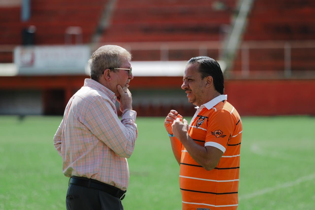 El señor Manuel Velarde, inversionista mexicano.