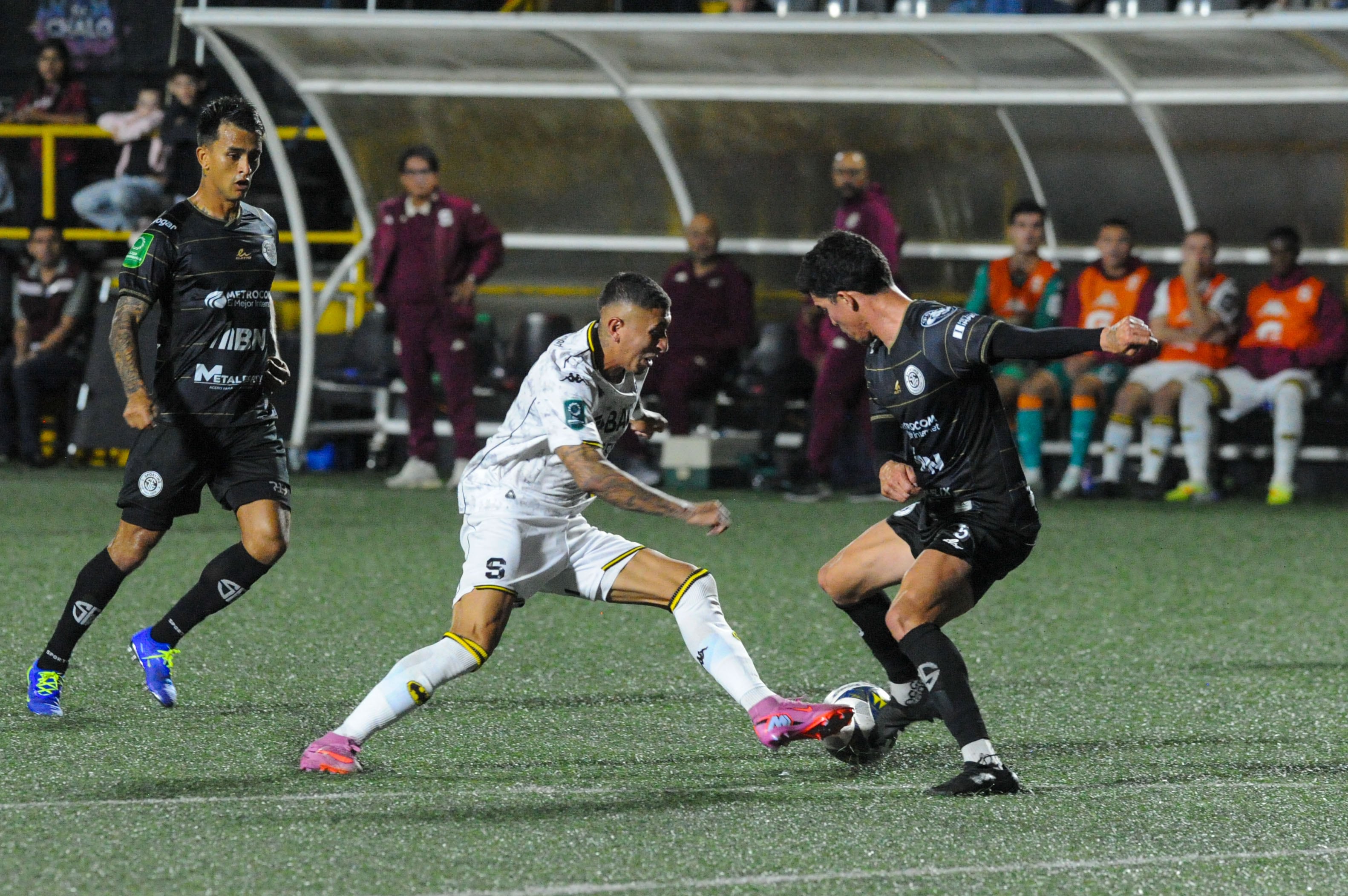 Sporting F.C vs Saprissa