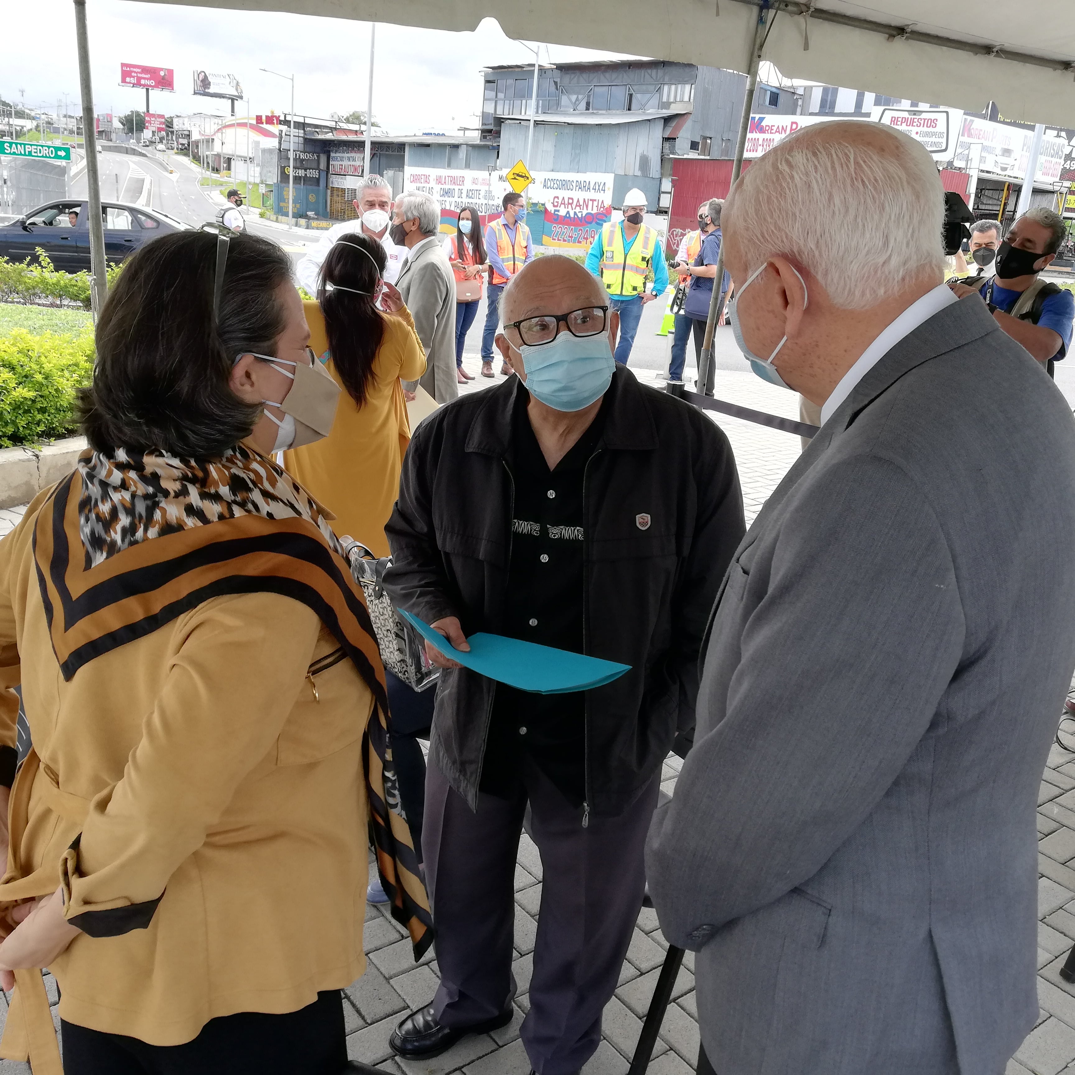 El jueves 6 de mayo del 2021, autoridades del Gobierno, develaron en la rotonda de Zapote el conjunto escultórico de las Garantías Sociales, luego de que sus nueve piezas fueran sometidas a un detallado proceso de restauración y reconstrucción. En el acto participaron el ministro de Obras Públicas y Transportes, Rodolfo Méndez Mata, y la ministra de Cultura, Sylvie Durán Salvatierra y el escultor de la obra, Ólger Villegas.