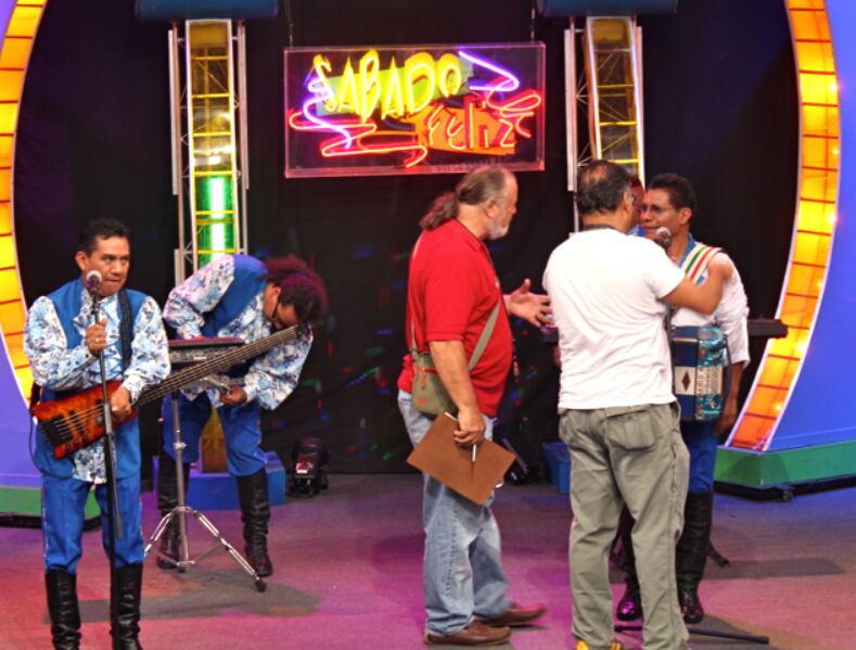 Mario Montes y su grupo Simba Musical de México