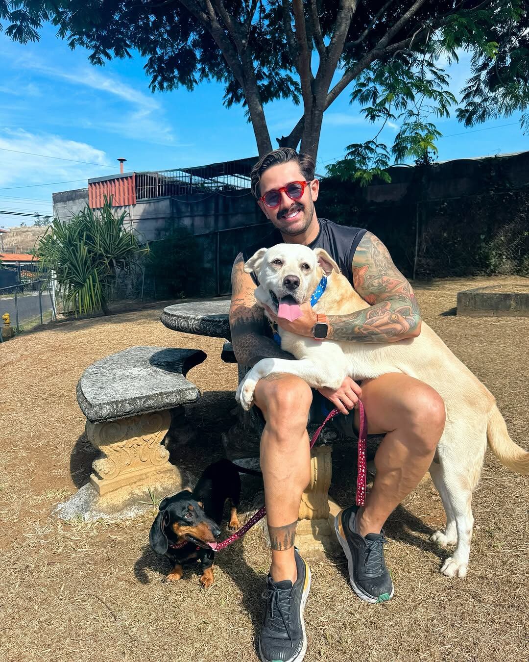 Omar Cascante y sus fieles amigos