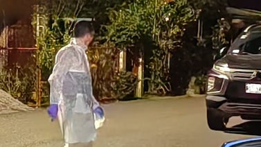 Sicario llegó vestido de negro y asesinó a un joven de varios disparos por la espalda en Jacó
