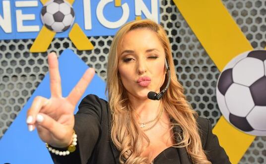 Periodista Mary Escalante, panelista de Conexión Fútbol. Instagram