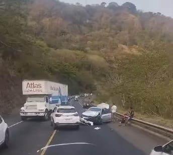 Colisión ruta 27 domingo 16 de marzo 2025