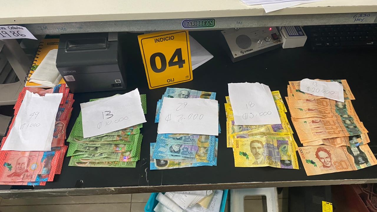 33 vendedores de lotería se verán en una audiencia judicial en la que se les investiga como sospechosos de conformar una organización que vendía de manera ilegal lotería y rifas, afectando a la Junta de Protección Social (JPS). Foto: OIJ