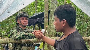 Acusan de abuso sexual a padre de niños rescatados en selva de Colombia