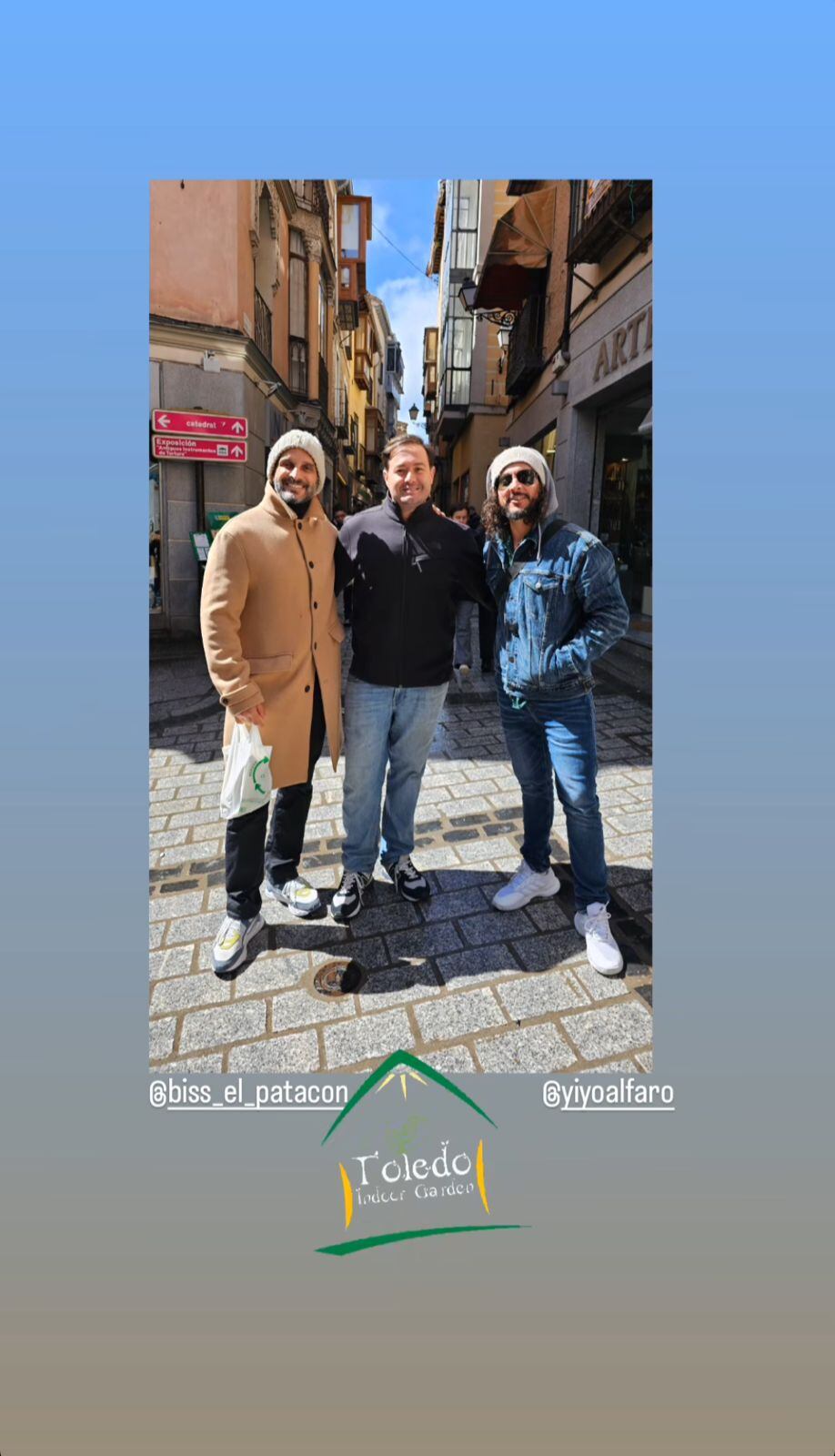 Fabián Zumbado no perdió el chance para tomarse la foto con Bismark Méndez y Yiyo Alfaro.