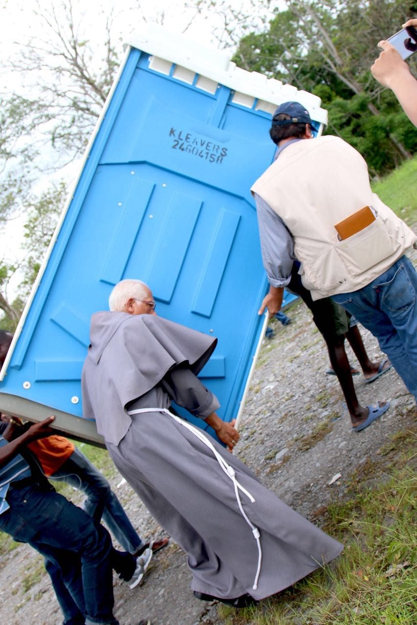 El expresidente Luis Guillermo Solís contó cómo fue el emotivo encuentro que tuvo con el papa Francisco