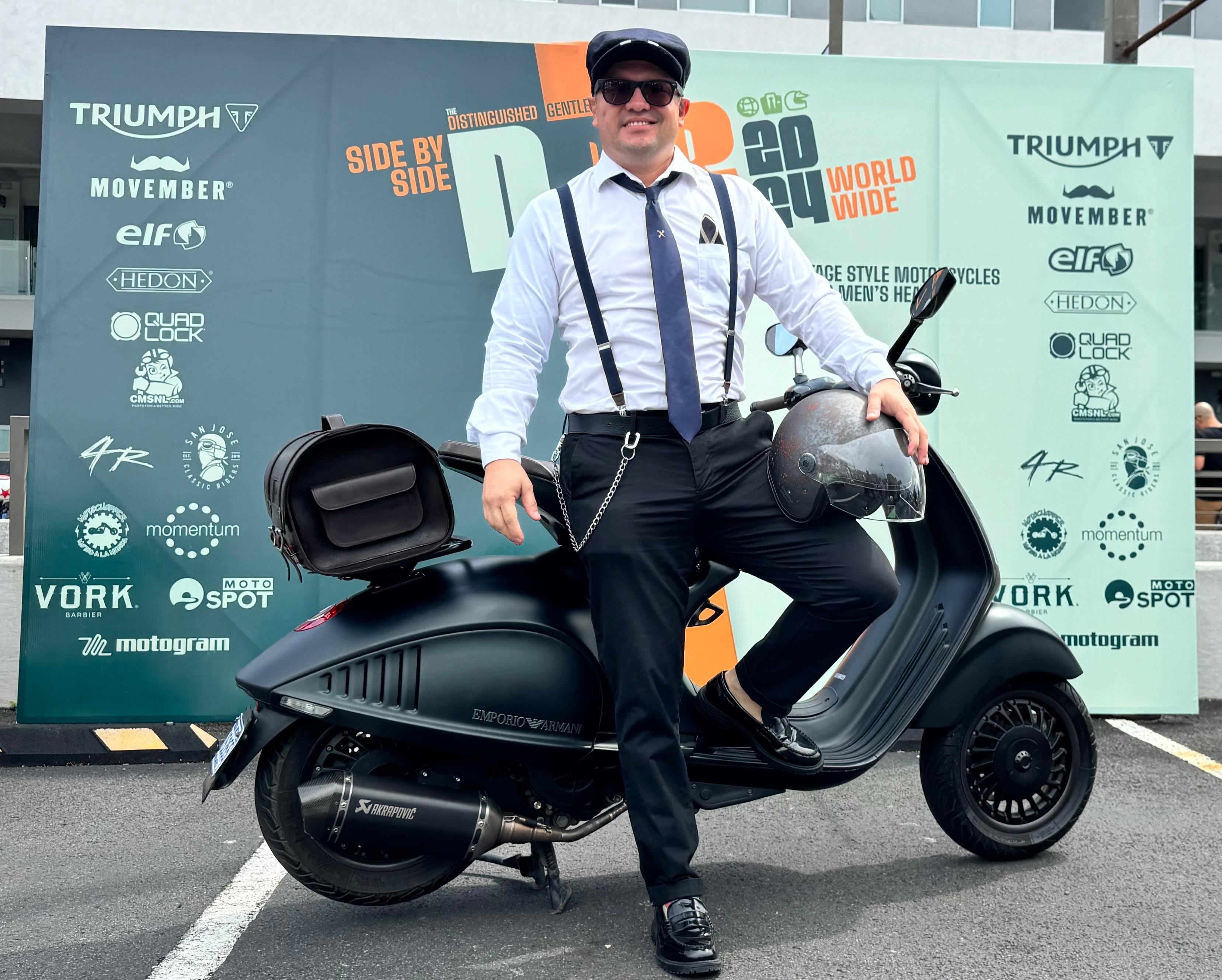 Vespa 946 Emporio Armani propiedad de Yeremy Marín Hernández.