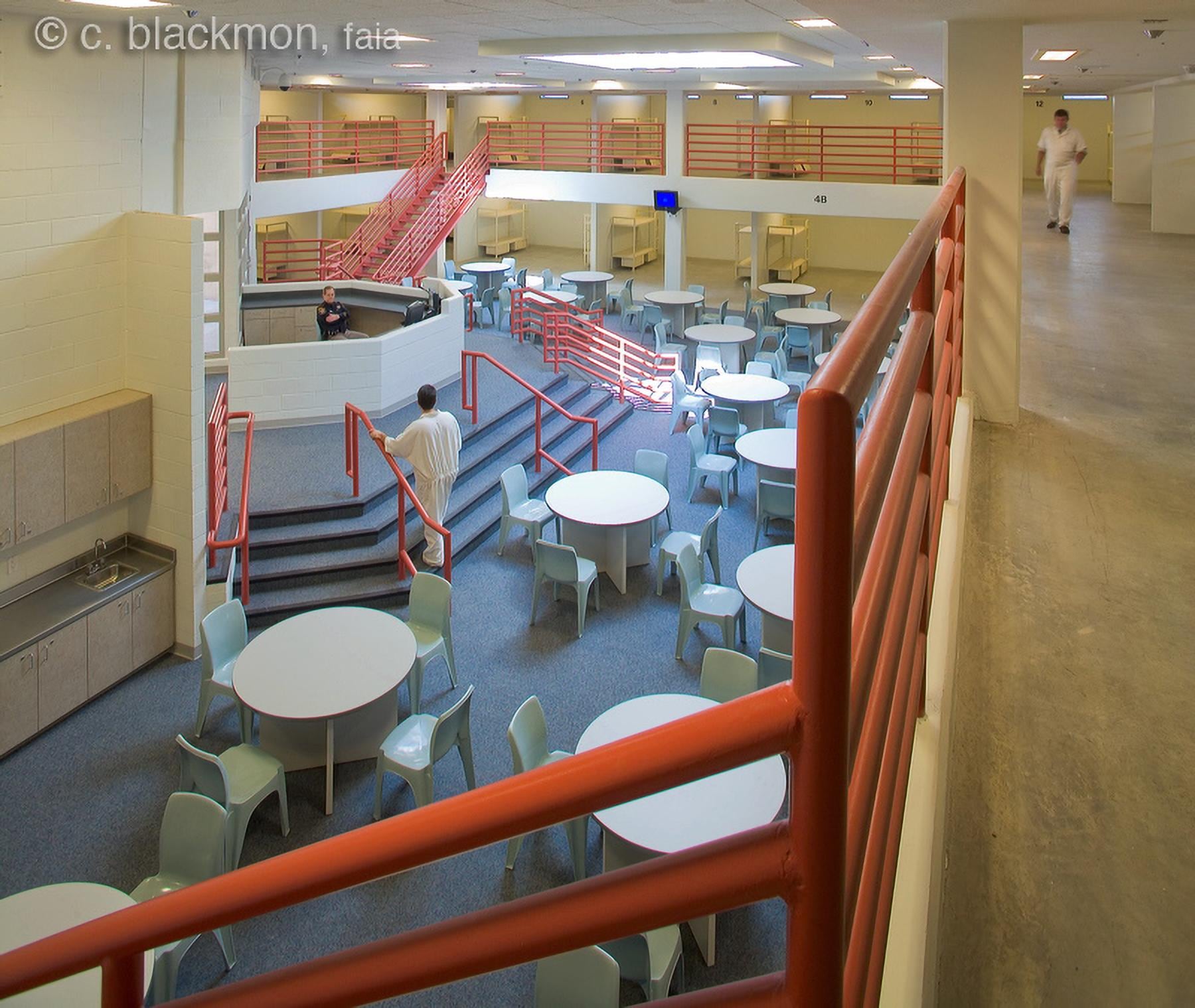 Cárcel Collin County Jail, del condado de Collin, en McKinney, Texas donde está Celso Gamboa y Edwin López, alias Pecho de Rata al ser extraditados. Foto: bsw-architects