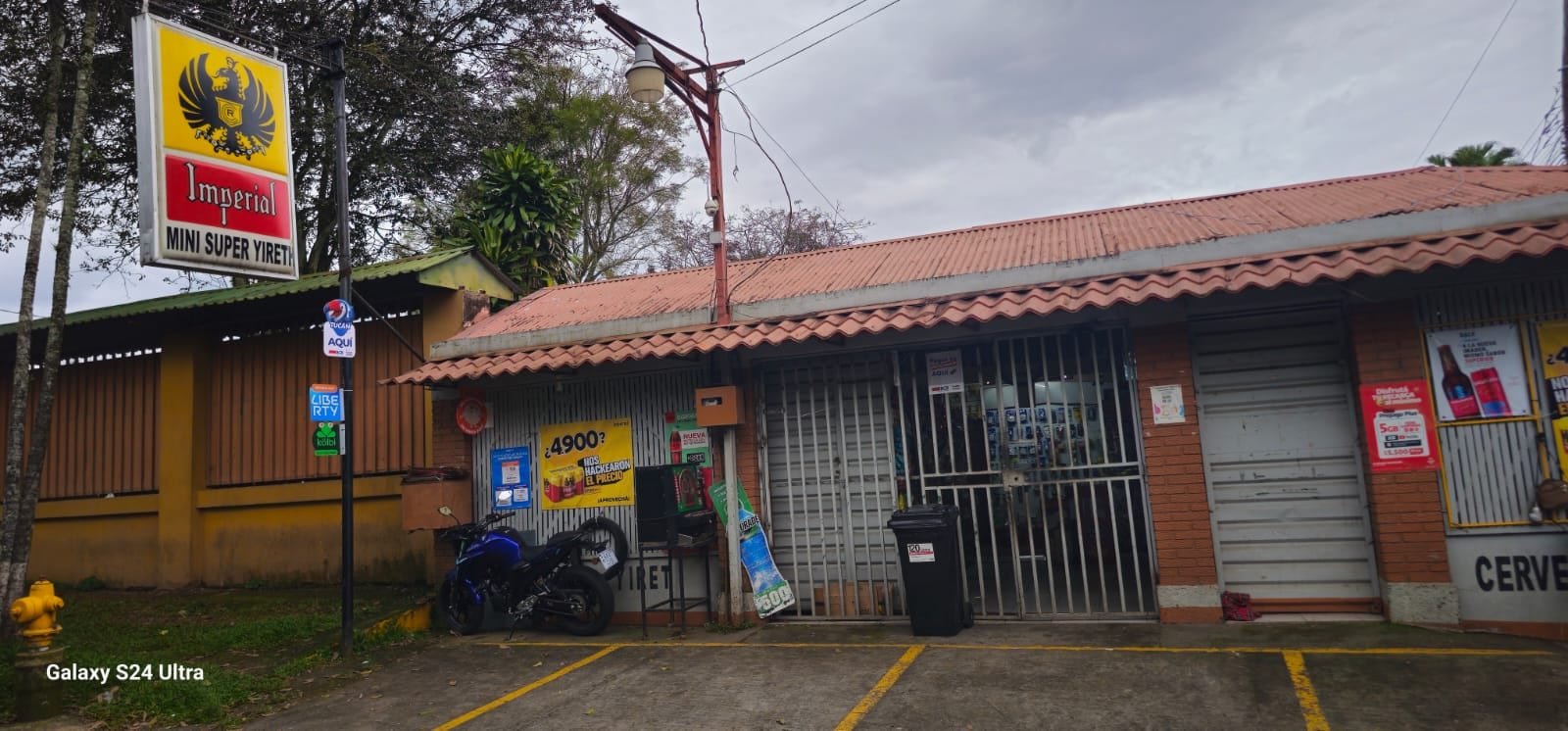 Jerling Lumbi Duarte vino a Costa Rica desde Nicaragua hace 10 años y empezó a trabajar como auxiliar de caja en un supermercado. Actualmente, tiene su propio negocio en Alajuela.