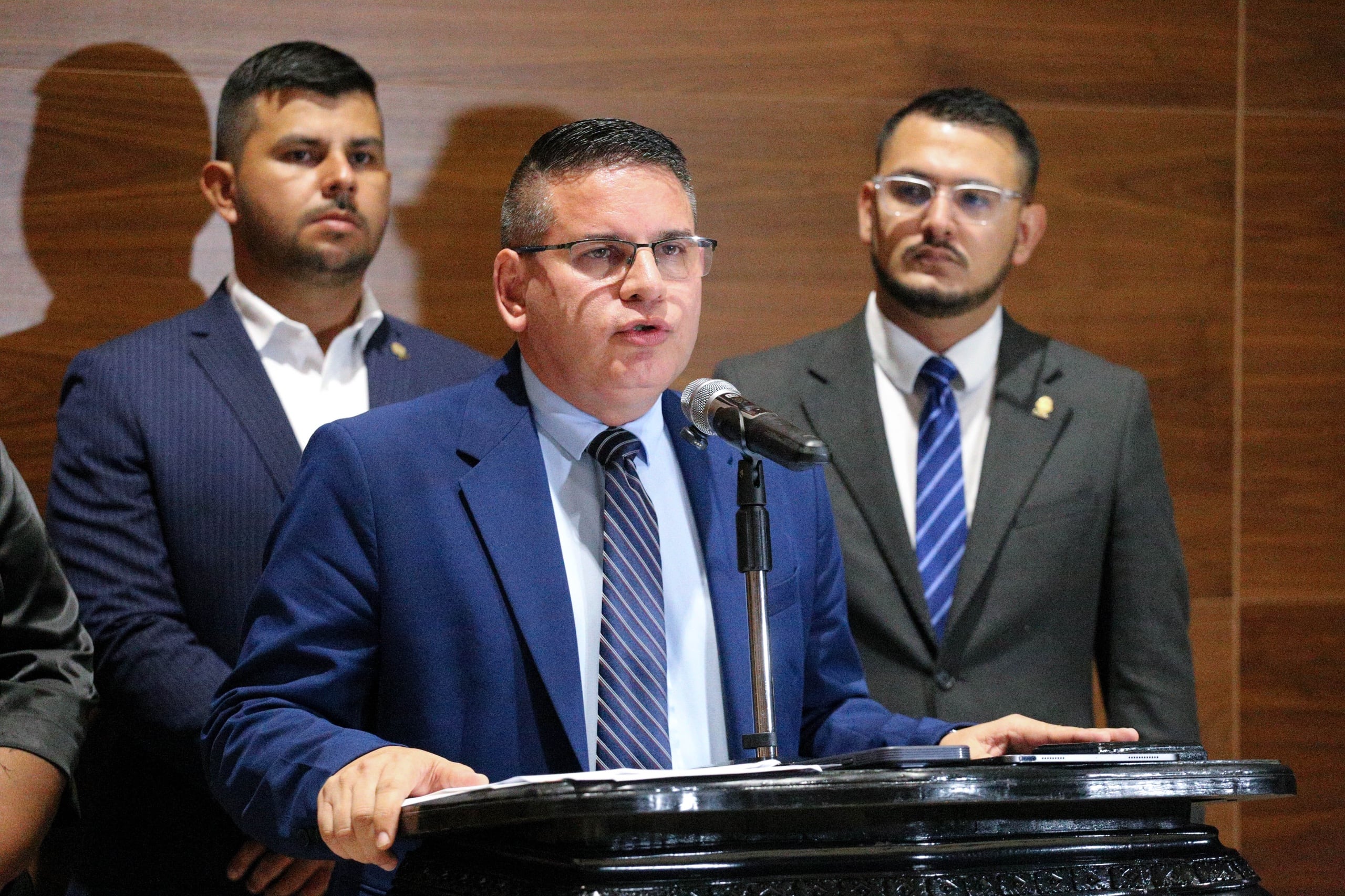 Fabricio Alvarado emisoras religiosas