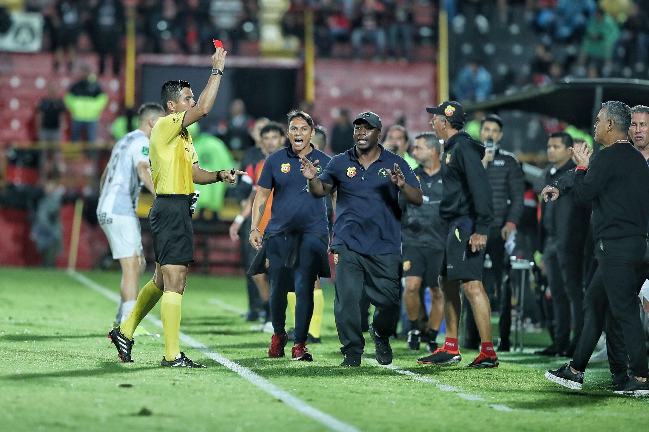 16/05/2024/ Juego entre Liga Deportiva Alajuelense vs Club Sport Herediano por el juego de ida de la semifinal del torneo clausura de la Liga Promerica en el estadio Alejandro Morera Soto / Foto John Durán