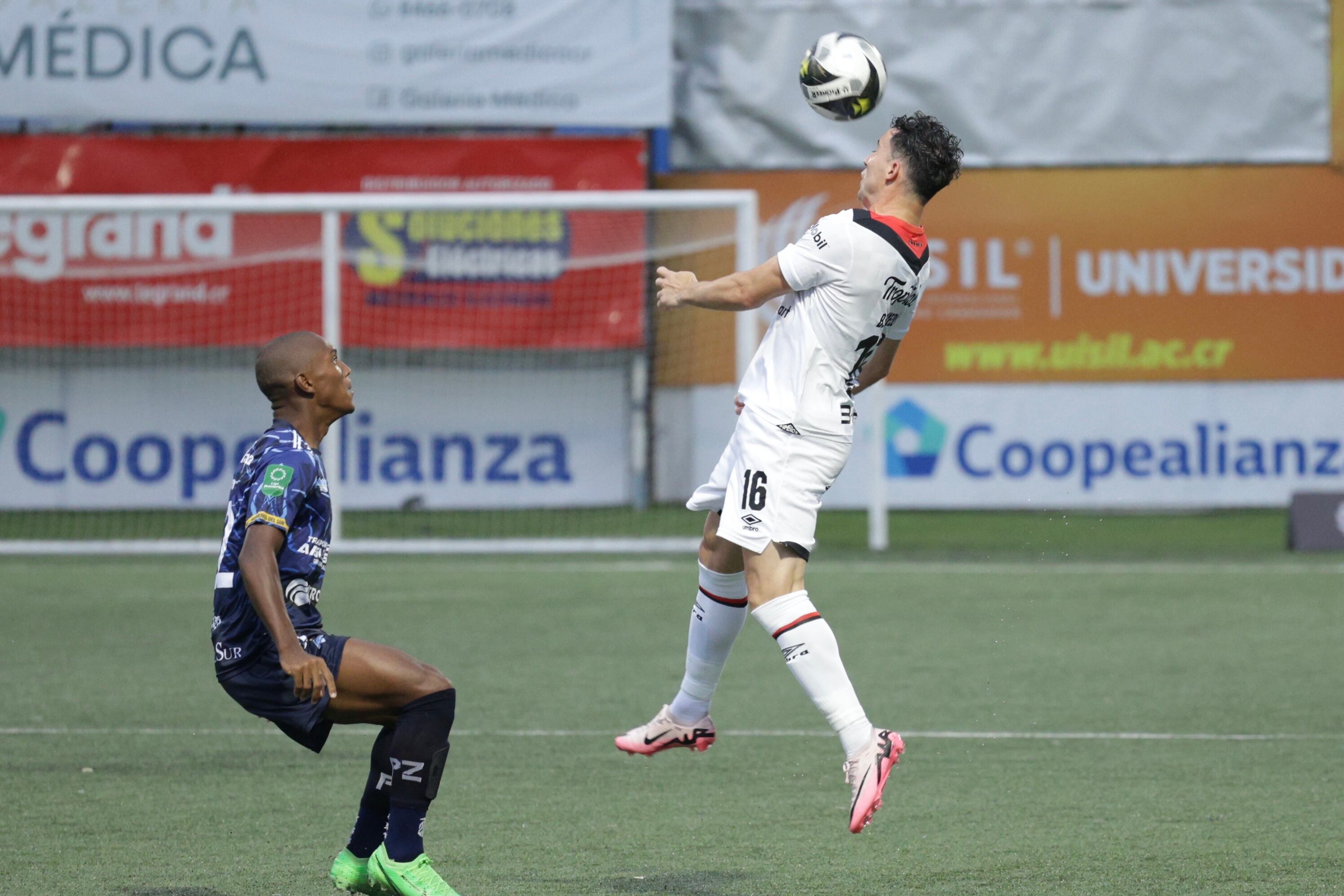 29/09/2024, Pérez Zeledón, partido de la jornada 13 del torneo de apertura 2024 entre el Municipal Pérez Zeledón y Liga Deportiva Alajuelense.