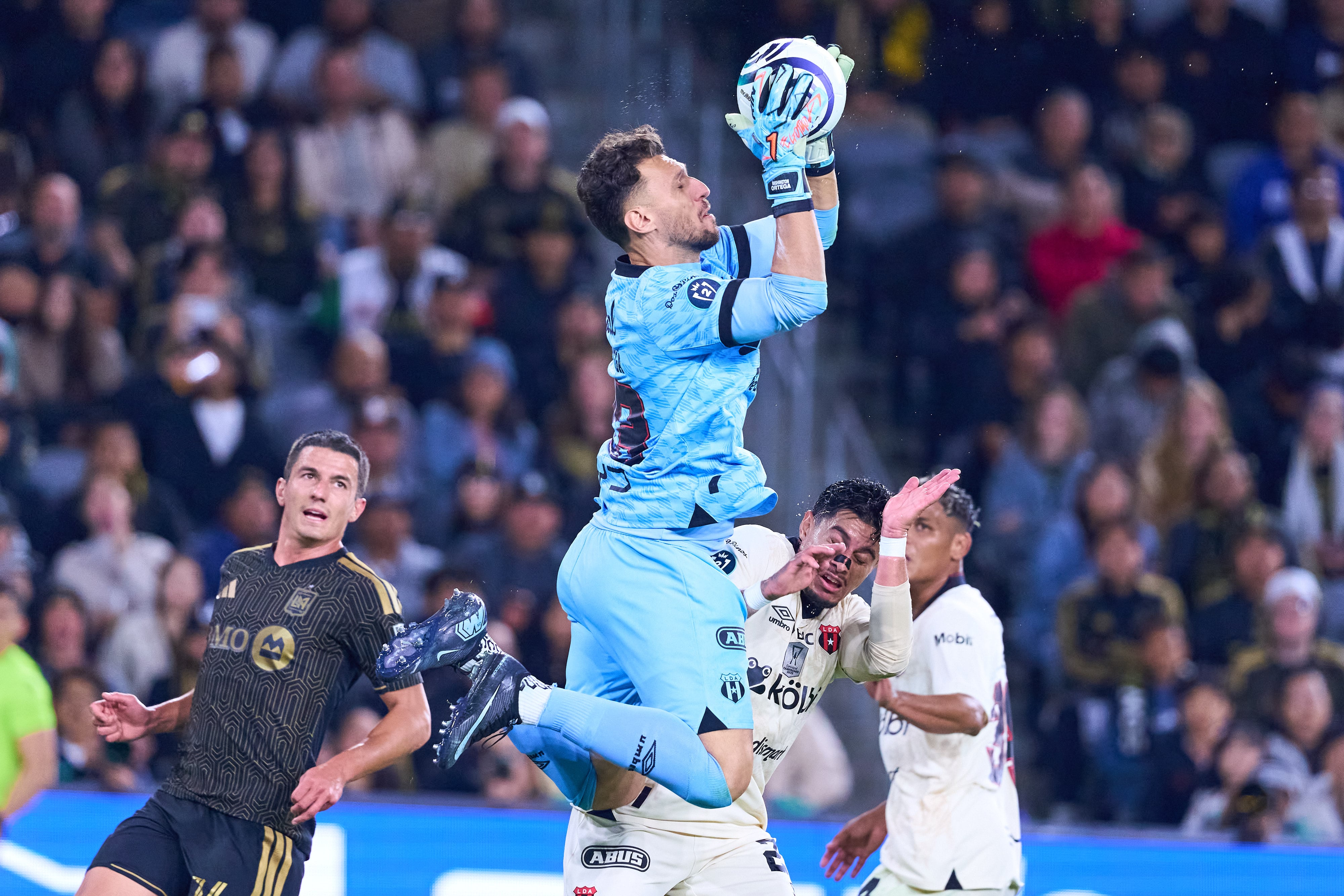 Washington Ortega tuvo una noche de ensueño en el juego de ida entre LAFC y Liga Deportiva Alajuelense, en los octavos de final de la Copa de Campeones de Concacaf.