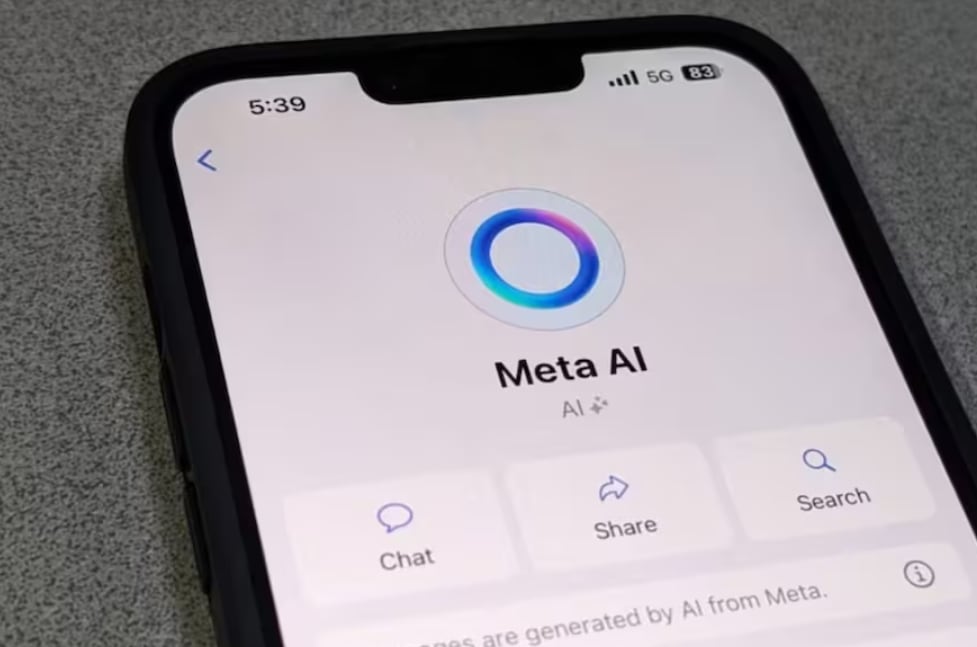 Expertos recomiendan hacerle la cruz al sistema de inteligencia artificial de WhatsApp.