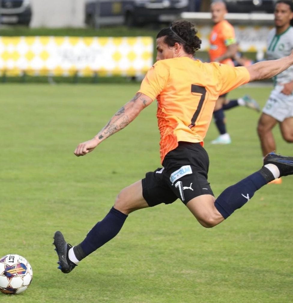 Luis Javier Paradela anotó su primer gol con la Universidad de Craiova