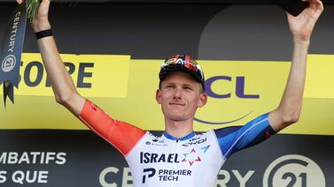 Español gana la décima etapa del Tour de Francia y Andrey le sigue dando duro