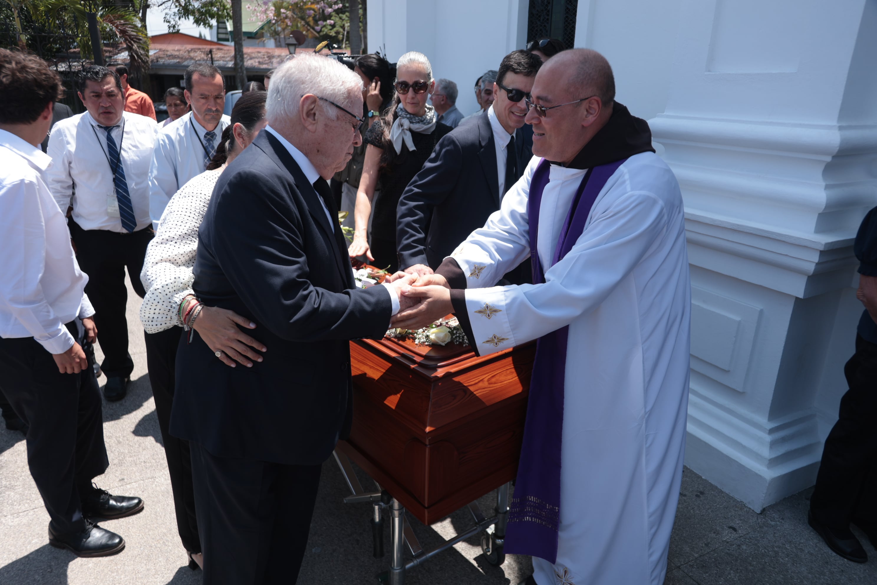 18/03/2026/ Funeral de Lorena Clare en la parroquia de San Rafael de Escazú / Foto John Durán