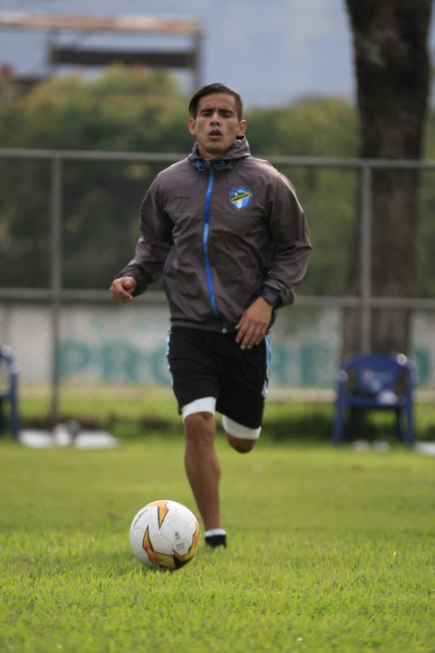 Andrés Lezcano, Comunicaciones de Guatemala