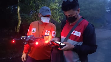 Catarata Gata: complejo rescate de cuatro personas suma drones y rescatistas especializados