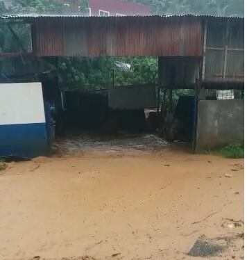 Inundación en Aserrí. Foto cortesía.