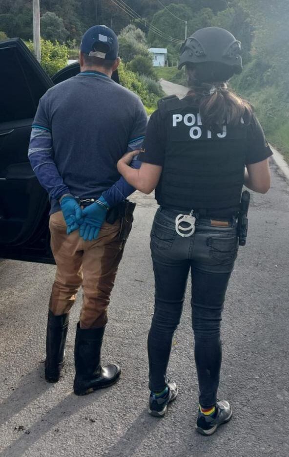 Detenidos por estafas con remates de carros y casas