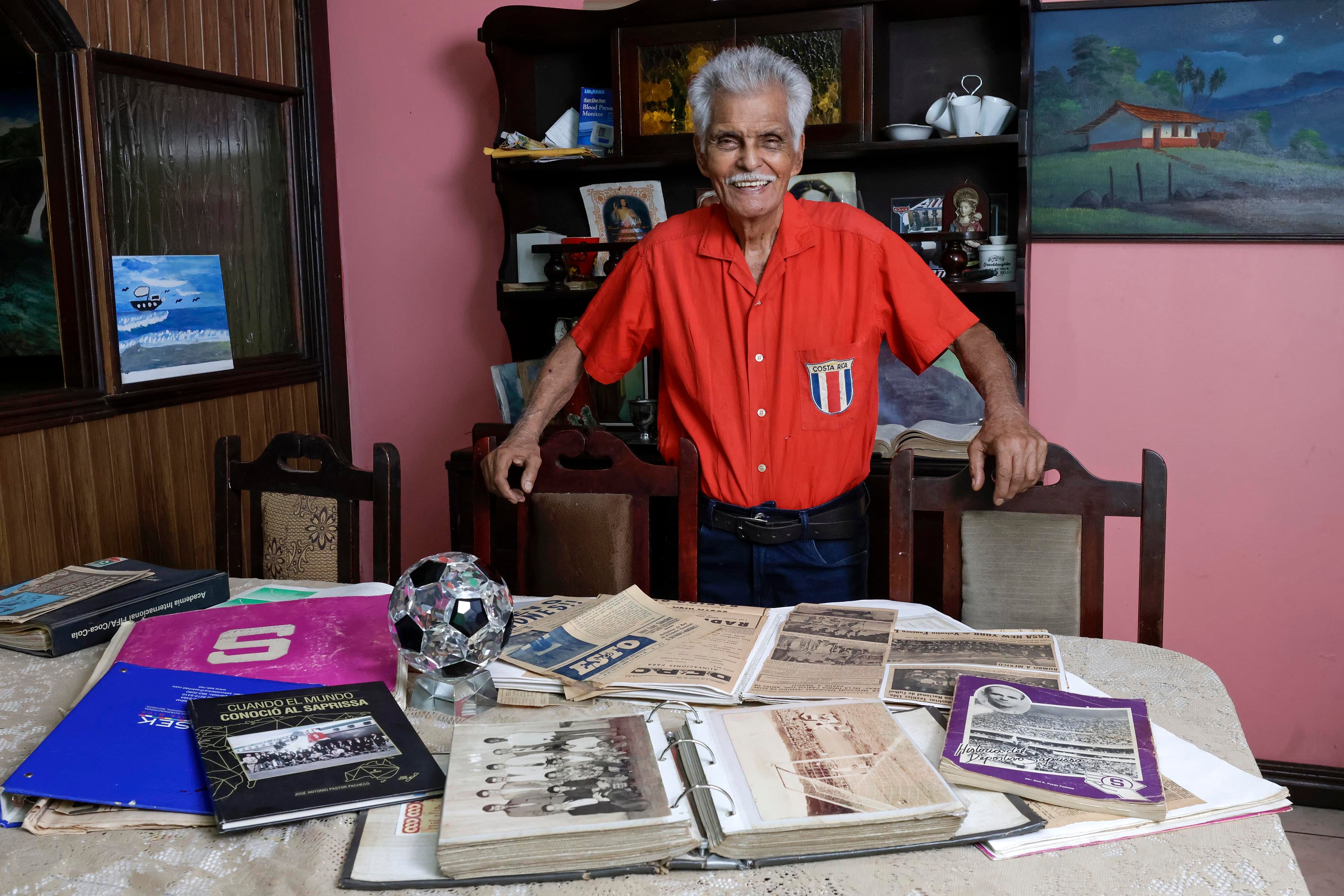 Rigoberto "Feo" Rojas en su casa